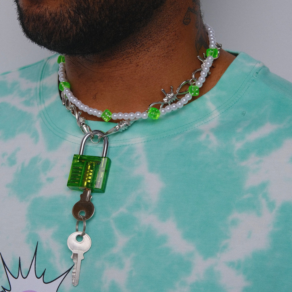 Barb Wire & Lock Necklace : Green